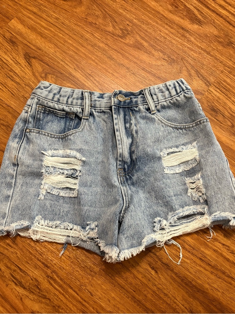 Forever 21 Light Blue Distressed Denim Shorts Size medium